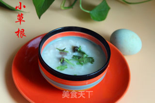 冬季养生皮蛋瘦肉粥的做法