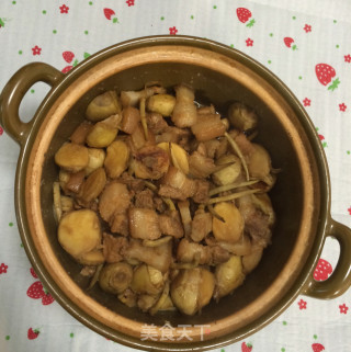 慈姑焖五花肉的做法
