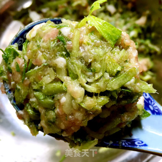 芹菜猪肉馅的做法
