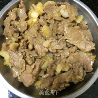 蒜头炒肉片的做法