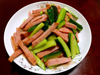 黄瓜炒火腿的做法