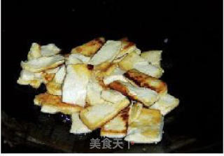 豆腐炒韭菜的做法步骤：4