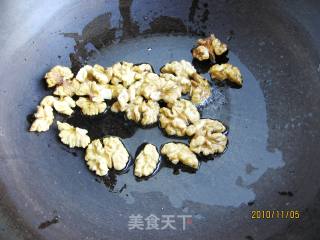 核香椰菜的做法步骤：2