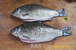 《葱烤鲫鱼焖肉蓉》的做法步骤：10
