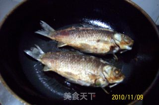 《葱烤鲫鱼焖肉蓉》的做法步骤：10