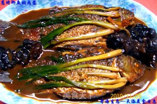 《葱烤鲫鱼焖肉蓉》的做法步骤：10