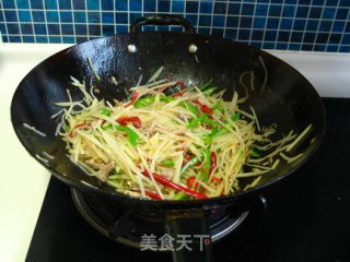 青红椒炒土豆丝的做法步骤：5