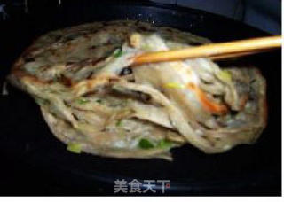 葱花手抓饼的做法步骤：4