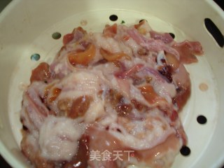 酸菜煮鱼肠的做法步骤：3
