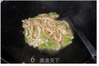 芹菜炒肉丝的做法步骤：3