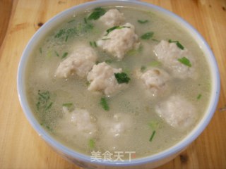 在家做出超有弹性的鱼丸的做法步骤：2