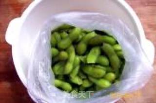 卤毛豆的做法步骤：2