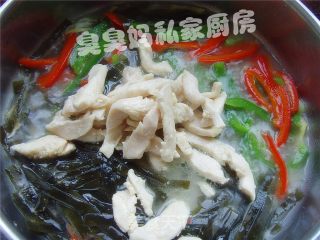 海带烩鸡柳的做法步骤：3