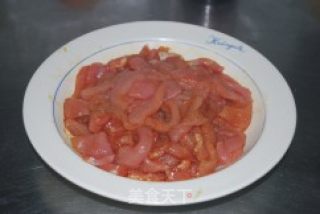 芒果菜椒炒里脊肉的做法步骤：2