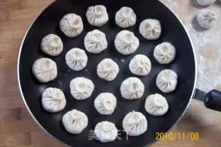 酸菜鲜肉生煎包的做法步骤：10