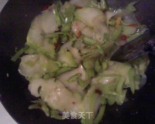 小炒菜苔的做法步骤：2