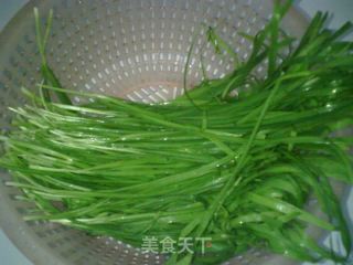 韭菜鸡蛋饺子的做法步骤：2