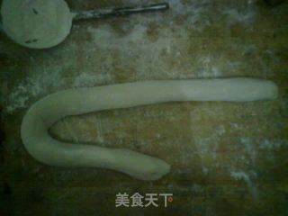 韭菜鸡蛋饺子的做法步骤：2