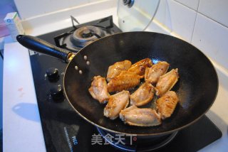 简易版红烧鸡翅的做法步骤：2
