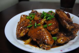 简易版红烧鸡翅的做法步骤：2