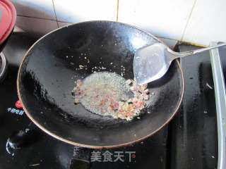 香肠菜饭的做法步骤：2