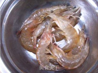 清蒸蒜茸开背虾的做法步骤：2
