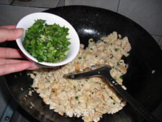 秋冬老少皆宜的营养美味豆腐——鸡闹豆腐的做法步骤：4