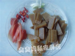 溜焖子的做法步骤：3