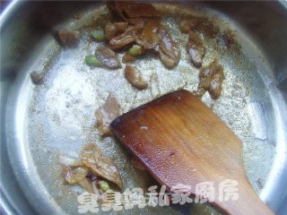 溜焖子的做法步骤：3