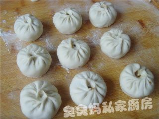 梅干菜酱肉包的做法步骤：5