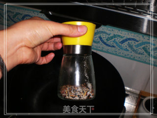 椒盐鹌鹑蛋的做法步骤：4