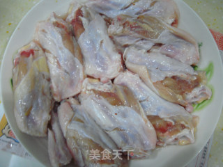 八分钟微波版鸡翅的做法步骤：2