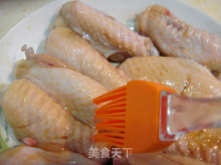 八分钟微波版鸡翅的做法步骤：2