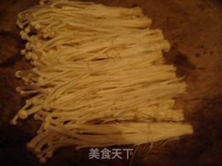 培根金针蘑菇的做法步骤：2