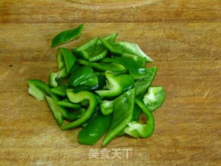 青椒炒虾的做法步骤：5