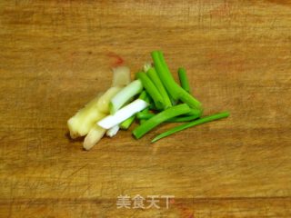 辫子鱼烧豆腐的做法步骤：4