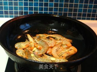 香菇娃娃菜炒大虾的做法步骤：5