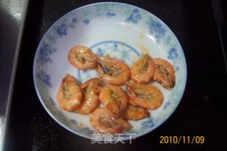 【小渔夫私房菜】---《鲜虾大蒜烧豆腐》的做法步骤：2
