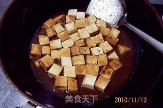 【小渔夫私房菜】---《鲜虾大蒜烧豆腐》的做法步骤：2