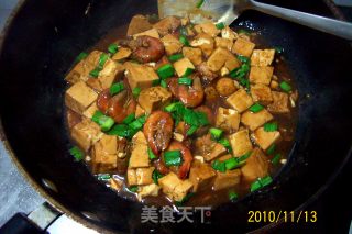 【小渔夫私房菜】---《鲜虾大蒜烧豆腐》的做法步骤：2