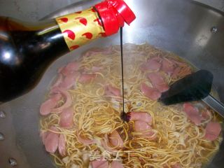 焖伊面的做法步骤：5
