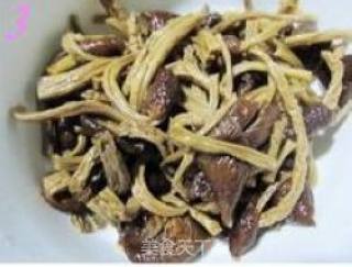 老鸭炖茶树菇的做法步骤：3