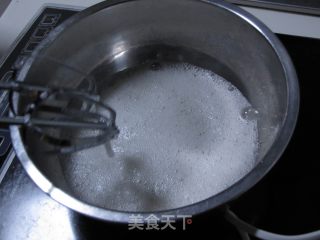 香草戚风蛋糕的做法步骤：2