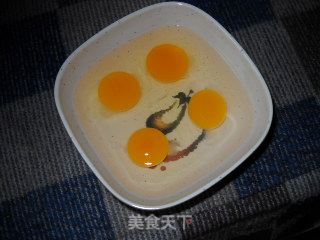 冰糖银耳鸽蛋羹的做法步骤：2