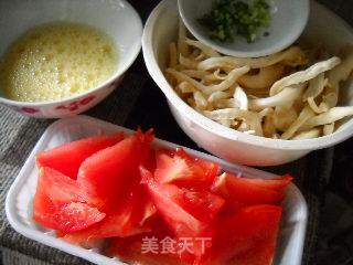 姬菇炒蛋的做法步骤：2