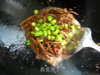 豉椒茶树菇的做法步骤：2