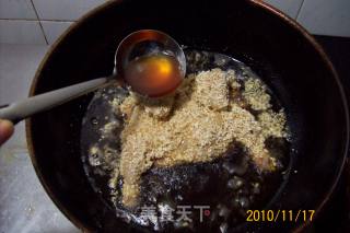 《芝麻脆香嫩乳鸽》又名《麻辣芝麻炸乳鸽》的做法步骤：5