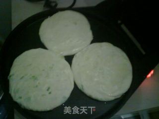 家常葱花饼和蚝油三丝的做法步骤：4