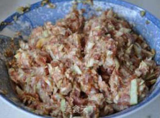 干贝苞菜猪肉饺子的做法步骤：2
