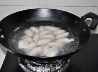 干贝苞菜猪肉饺子的做法步骤：2